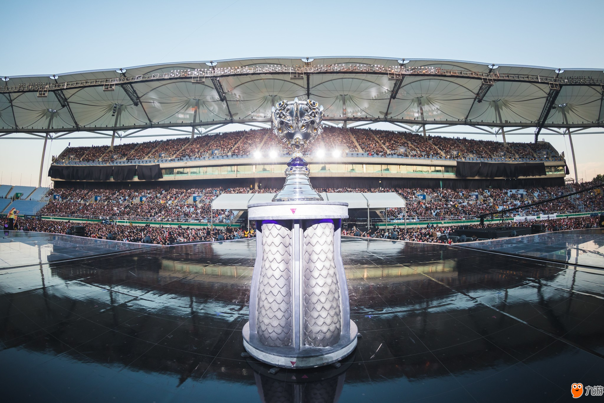 LECW5D1综述：FNC G2强势依旧 AST爆冷击败RGE